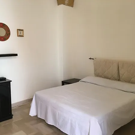 Laura Apartment